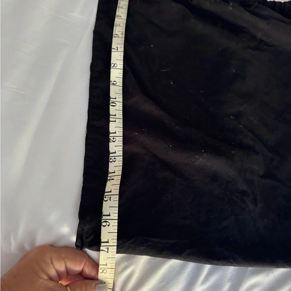 Quince sleek garment